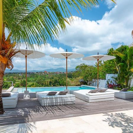 Villa Rasa Senang, With Private Cook And Pool Karangasem Exterior foto
